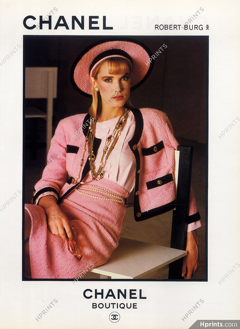 Chanel 1983 Tailor, Necklace, Belt in Pearls — Advertisement
