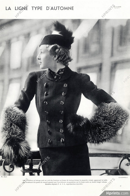 Schiaparelli (Couture) 1935 Photo Anzon, Suit with tortoise buttons