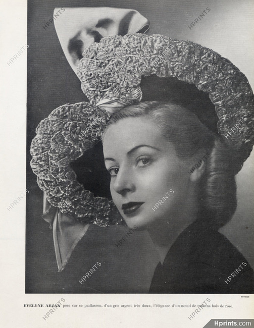 Evelyne Arzan (Millinery) 1947 Paillasson gris argent, noeud bois de rose, Philippe Pottier