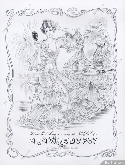 A La Ville Du Puy (lingerie) 1935 Nightdress, Lace