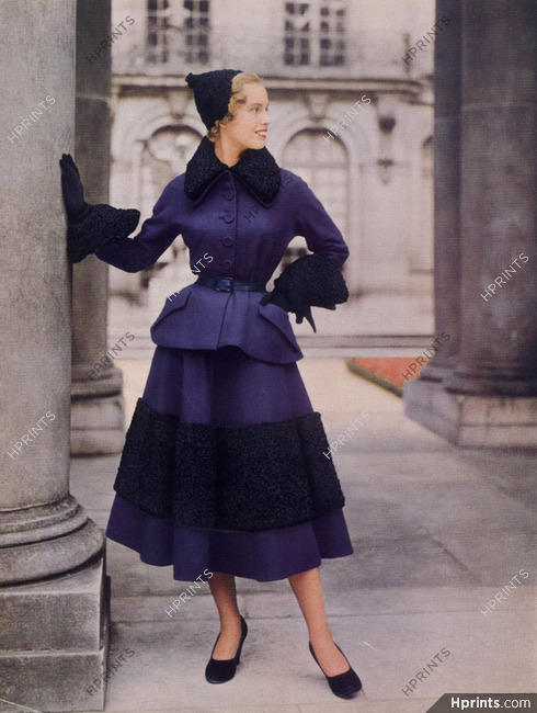 Christian Dior (Couture) 1948 Ensemble, la Jupe est coupée de