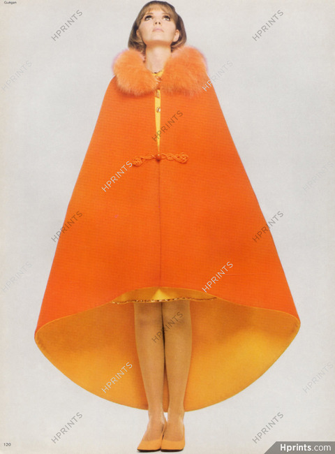 Pierre Cardin (Couture) 1967 Cape, Photo J.L Guégan