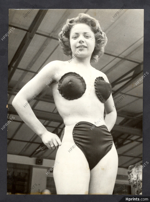 Reard (Swimwear) 1955 Original Press Photo Universal