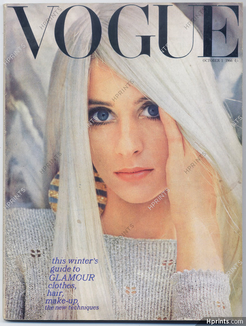 UK Vogue British Magazine 1966 October, Photo Saul Leiter, 190 pages