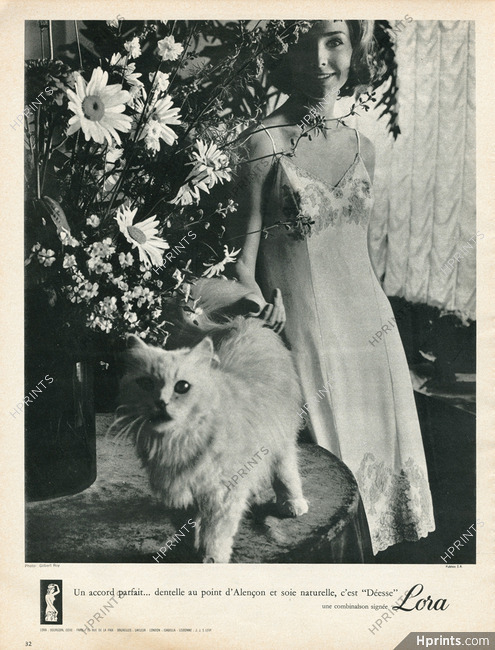 Lora (Lingerie) 1963 Nightgown, Cat, Photo Gilbert Roy