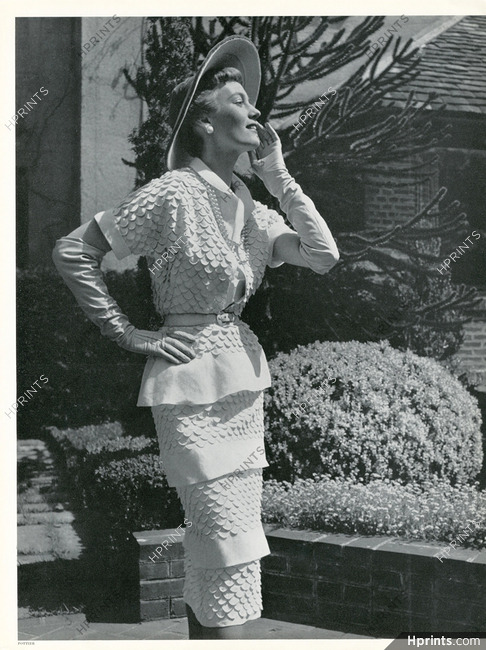 Christian Dior 1950 Robe de linon blanc brodée d'écailles