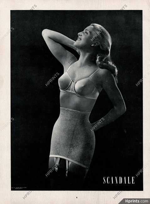 1949 Lingerie model, wearing a girdle and strapless bra 14 x 11 Photo Print