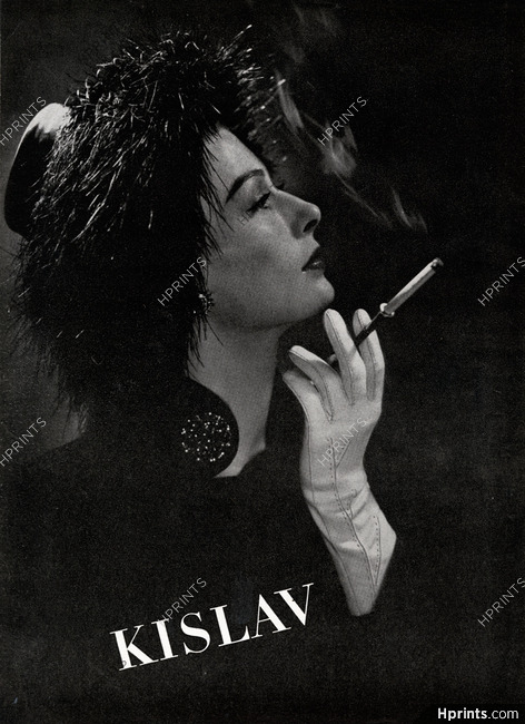 Kislav (Gloves) 1947 Cigarette Holder