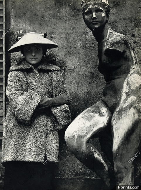 Weil (Fur Clothing) 1950 Astrakan, Hermès Gloves, Photo Bukzin