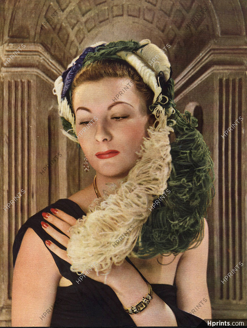 Caroline Reboux 1947 Feathers Hat, Bracelet Mauboussin